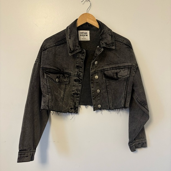 Refuge Denim | Cropped Denim Jacket - Picture 3 of 5